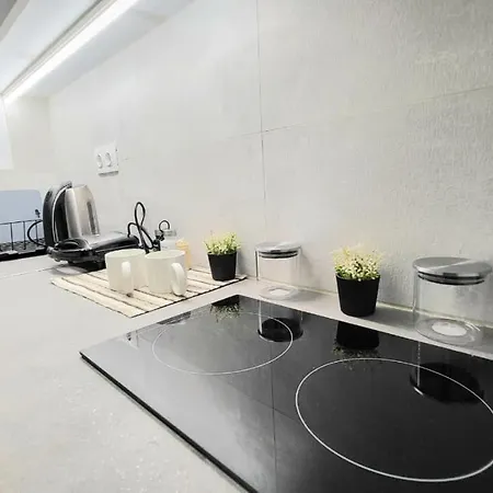 Luminous * Mesokhórion